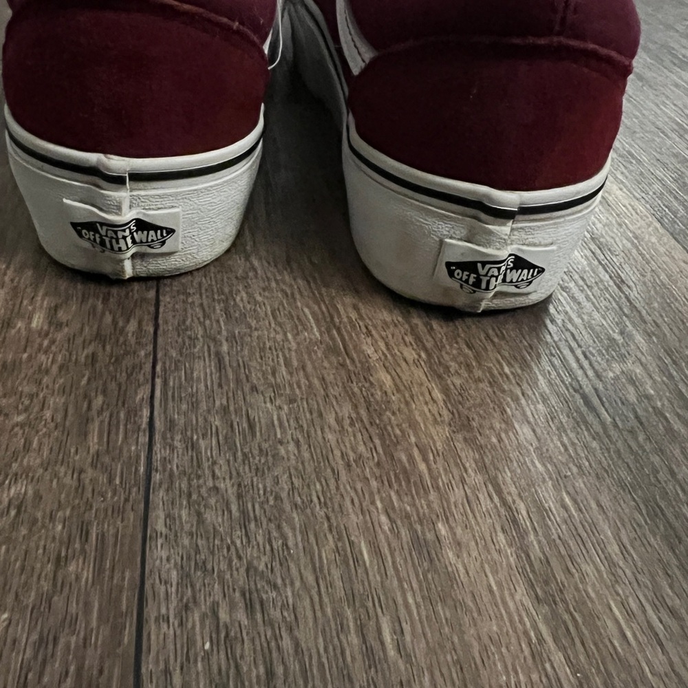 Vans - Picture 3 of 6